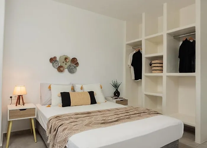 Papa Appartamento Glinado Naxos